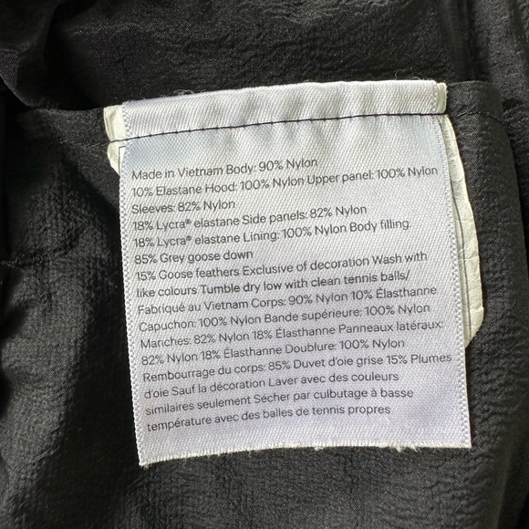 Lululemon water tight running jacket xs - Picture 5 of 5